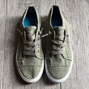 Blowfish Olivine Canvas Lace-Up Sneakers
